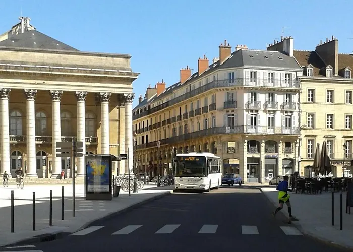 Theatre 9 - Dijon Hyper Centre Appartement T2 Face Musee, Monuments Et Restaurants